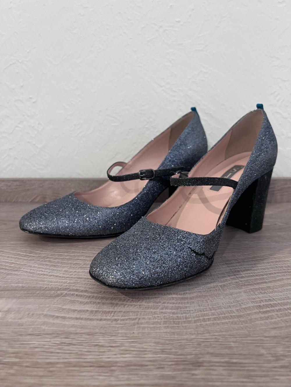 SJP Sarah Jessica Parker Round Toe Mary Jane Block Heel Pumps Silver FLAW 37.5